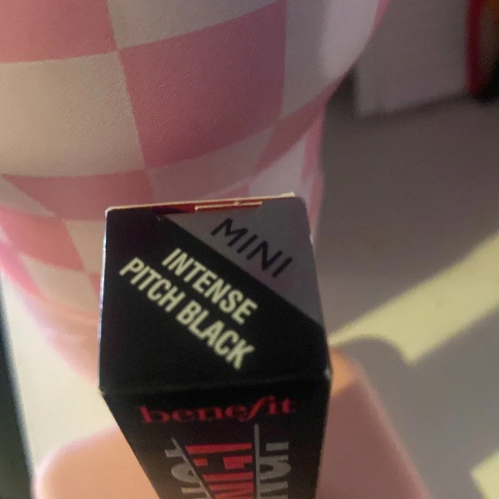 Benefit Cosmetics BADgal BANG Volumizing  Mascara Mini Black